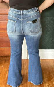 Risen Dark Vintage Wash Flare Jeans - size 2XL (18W-20W)