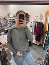 Load image into Gallery viewer, Hi-Low Long Sleeve