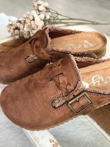 Very G Clogs (3 colors)