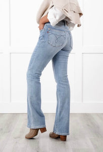 Judy Blue Bunny Slope Mid Rise Light Wash Thermal Bootcut Jeans